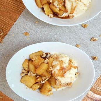 Elsie's Homemade Spiced Apples and Cream
